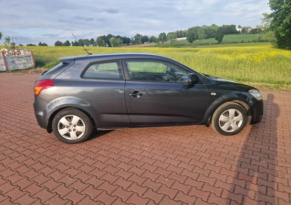 Mazda 3 cena 13900 przebieg: 179000, rok produkcji 2010 z Bodzentyn małe 154